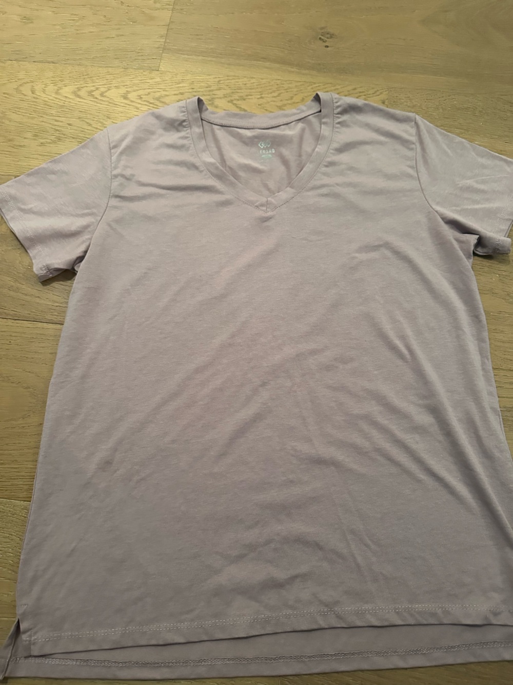 Women’s V-Neck Short Sleeve Tee - Light Lavender medium
